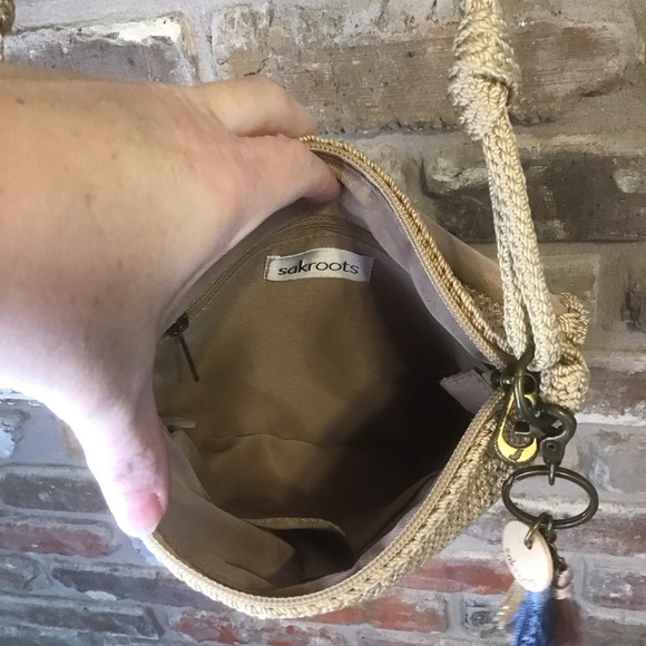 SAKROOTS Women's Tan Sayulita Crochet Flap Crossbody Bag - Picture 5 of 10